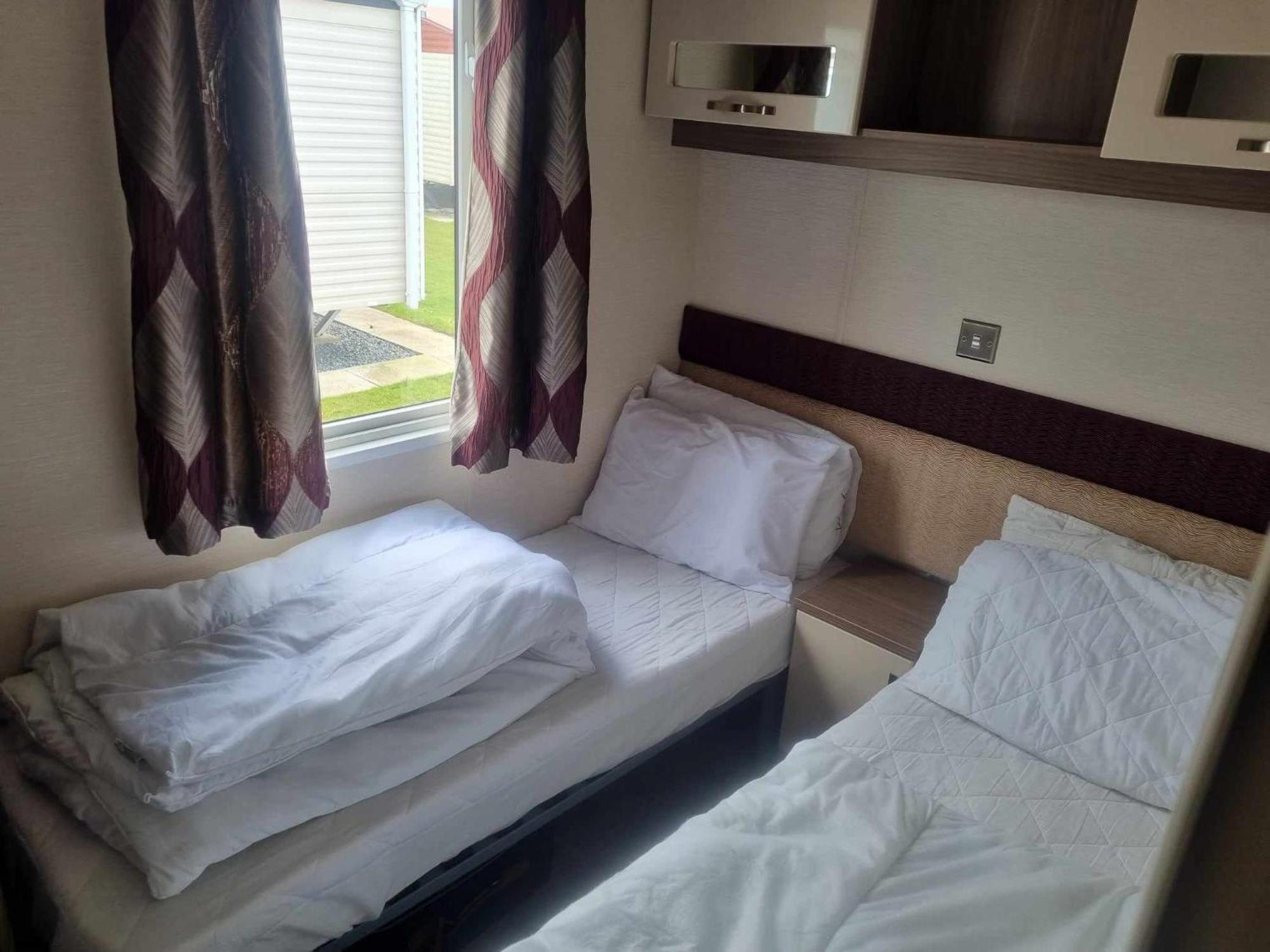Hotel 8 Berth Deluxe Pg36 Chapel Saint Leonards Esterno foto