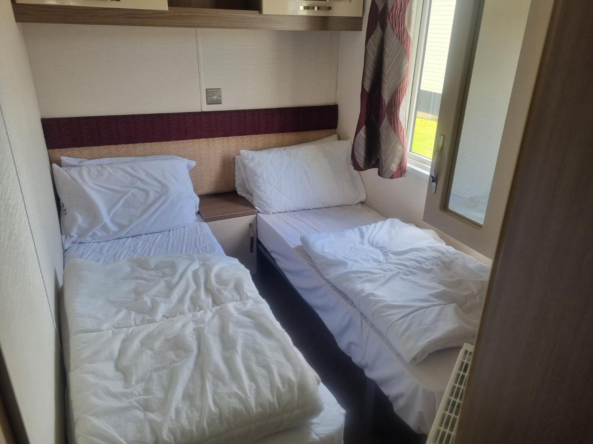 Hotel 8 Berth Deluxe Pg36 Chapel Saint Leonards Esterno foto